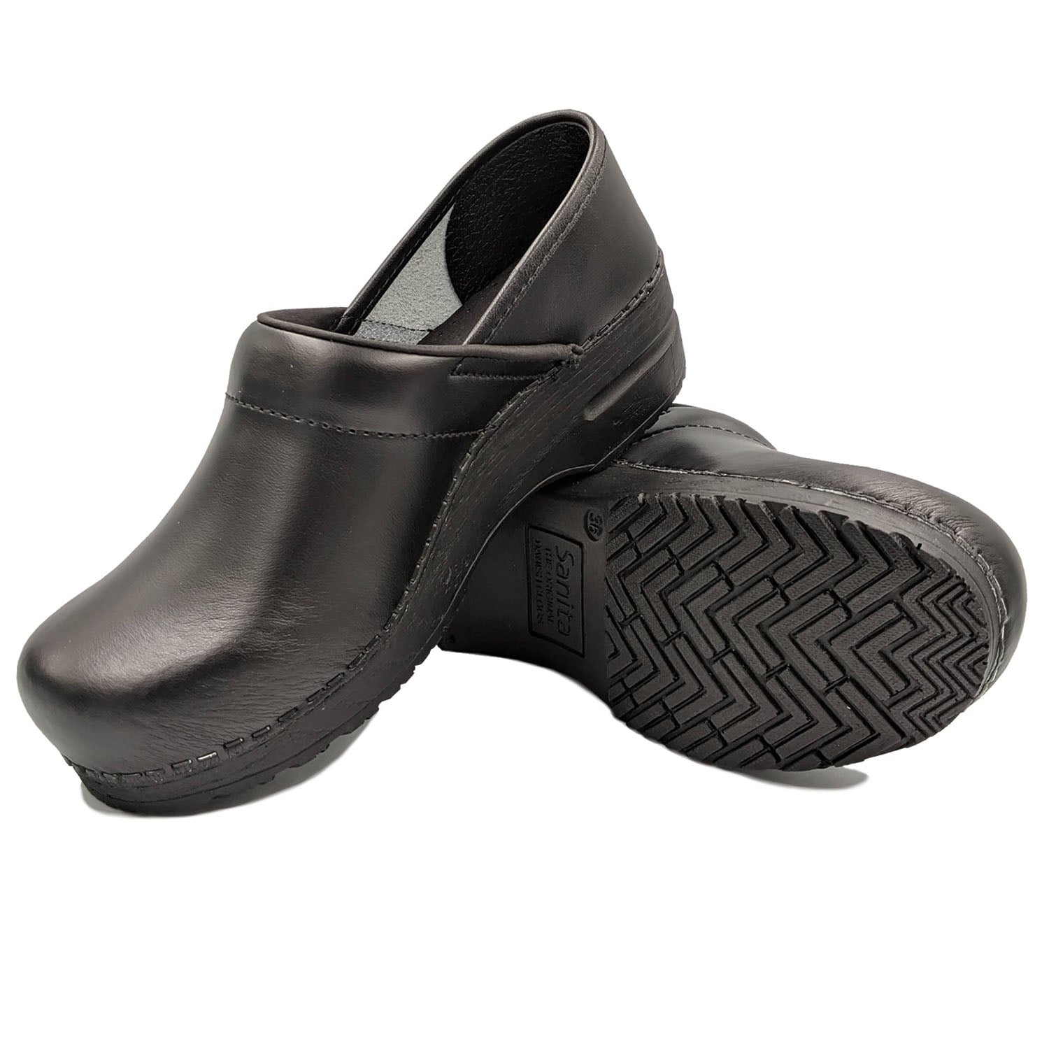 Sanita Professional Smooth Closed Clogs in Black