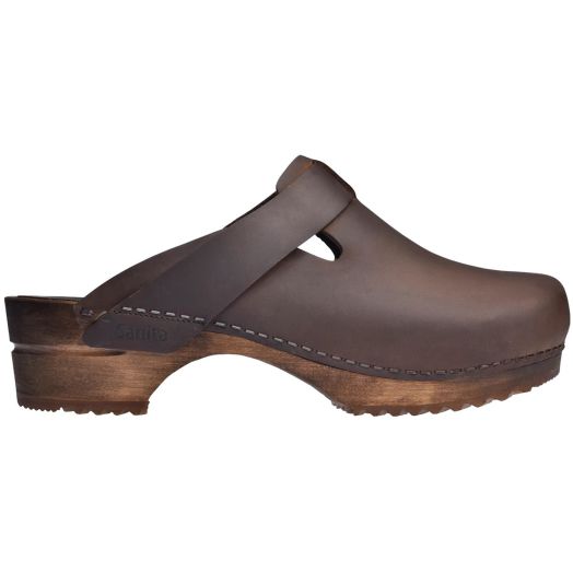 Sanita discount clogs closeout